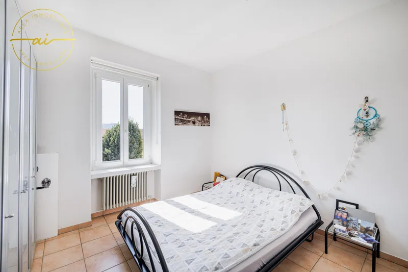 AMPIA CASA DI 6.5 LOCALI IN ZONA RESIDENZIALE A MORBIO INF., Foto 2
