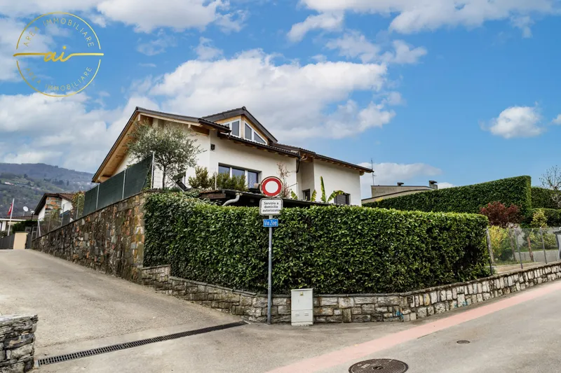 AMPIA CASA UNIFAMILIARE CON GIARDINO A MORBIO INFERIORE, foto 12