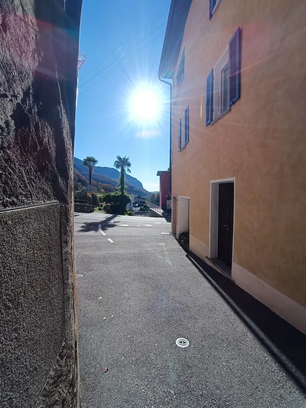 RUSTICO TOTALMENTE DA RISTRUTTURARE NEL NUCLEO DI AROGNO, Foto 5