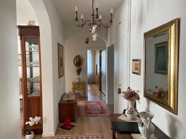 CONFORTEVOLE 4.5 LOCALI ALL'ULTIMO PIANO A CHIASSO, Foto 5
