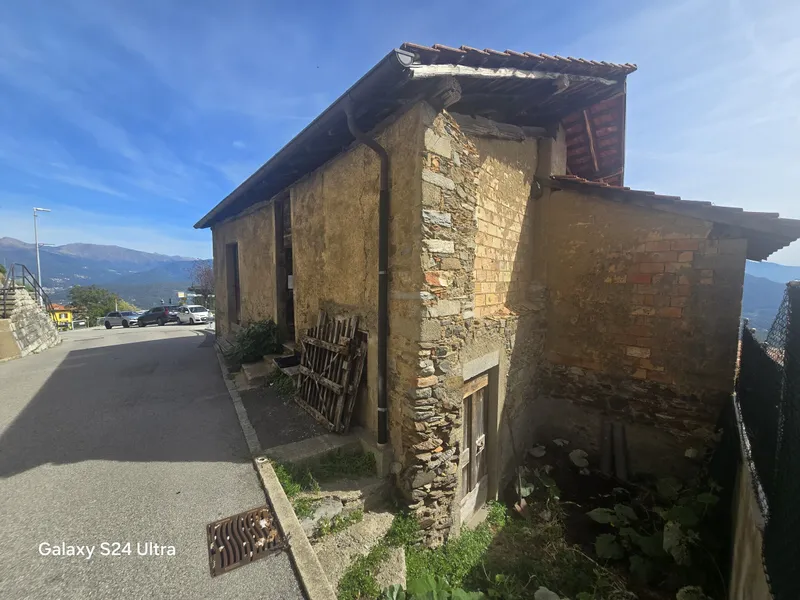 TERRENO EDIFICABILE CON RUSTICO VISTA LAGO A CADEMARIO, Foto 5