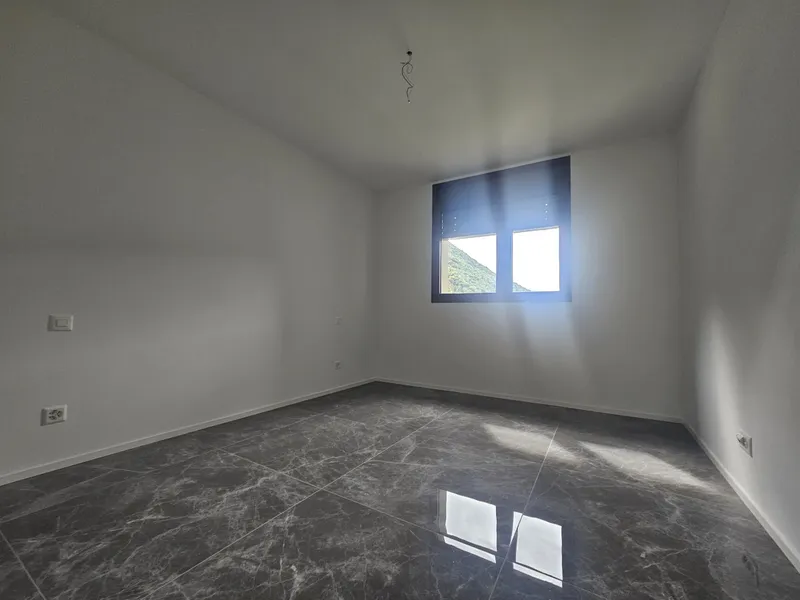 AFFITTASI NUOVO E BELLISSIMO 3.5 LOCALI A LUMINO, photo 6
