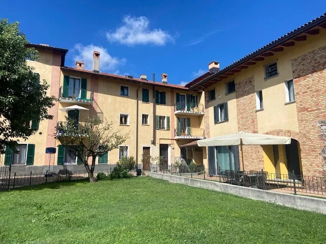 COMODO 2.5 LOCALI RISTRUTTURATO IN RUSTICO TOSCANO A STABIO, foto 3