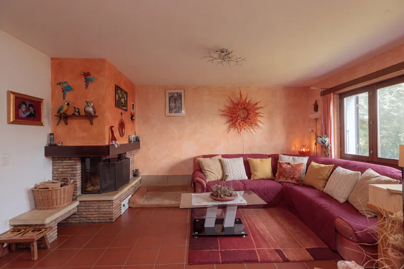 VILLA DI 5.5 LOCALI CON GIARDINO IMMERSA NEL VERDE A PURA, foto 4