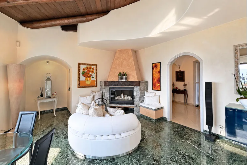 STUPENDA VILLA DI 5.5 LOCALI VISTA LAGO CON PISCINA A PURA, foto 5