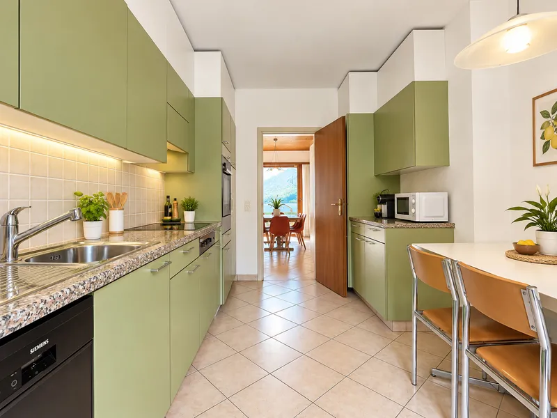 AFFITTASI 5.5 LOCALI CON GIARDINO E VISTA LAGO A MELANO, foto 4
