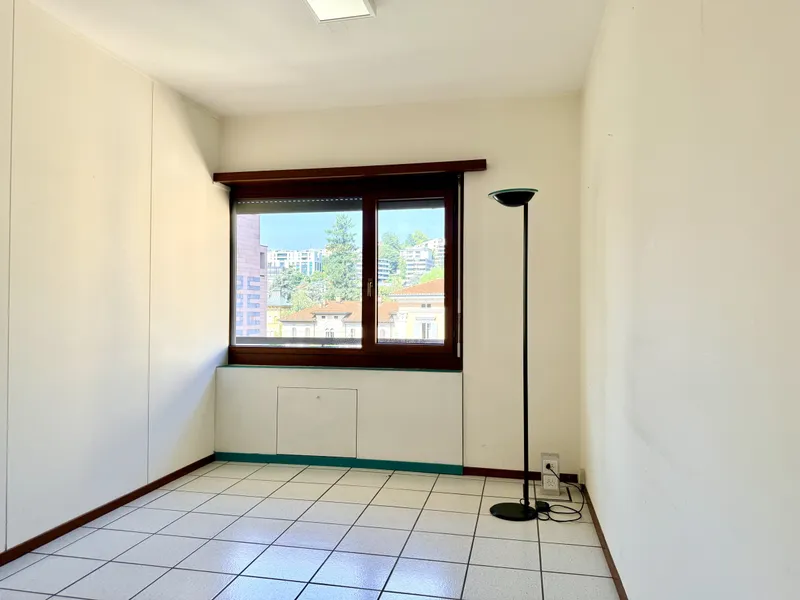 AFFITTASI UFFICIO 2 LOCALI IN CONDIVISIONE A LUGANO CENTRO, foto 4