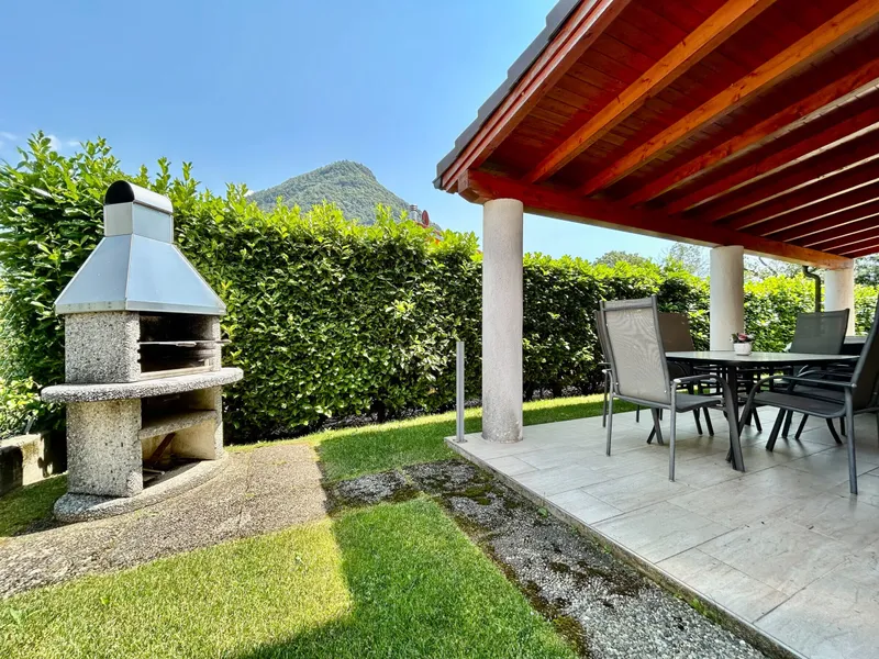 CASA INDIPENDENTE DI 5.5 LOCALI CON GIARDINO A MEZZOVICO, Foto 3