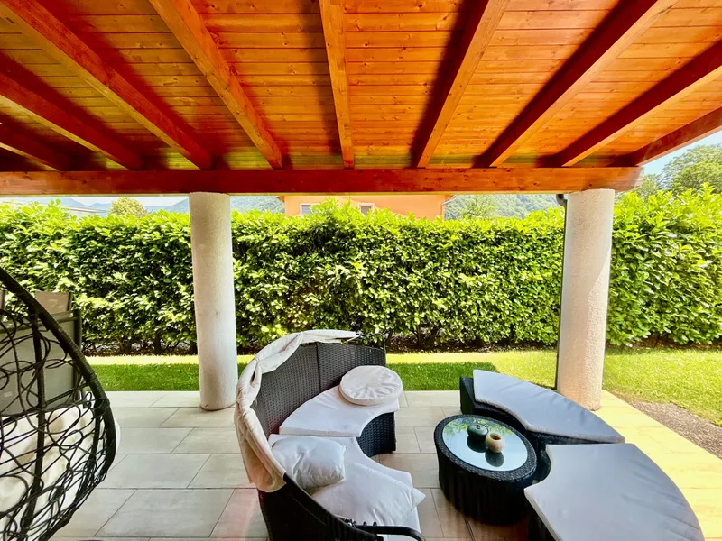 CASA INDIPENDENTE DI 5.5 LOCALI CON GIARDINO A MEZZOVICO, Foto 5