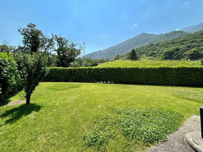 CASA INDIPENDENTE DI 5.5 LOCALI CON GIARDINO A MEZZOVICO, Foto 4