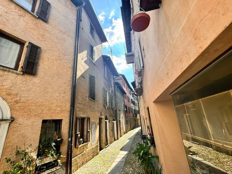 BELLISSIMO DUPLEX 3.5 LOCALI DI NUOVA COSTRUZIONE A BISSONE, Foto 7
