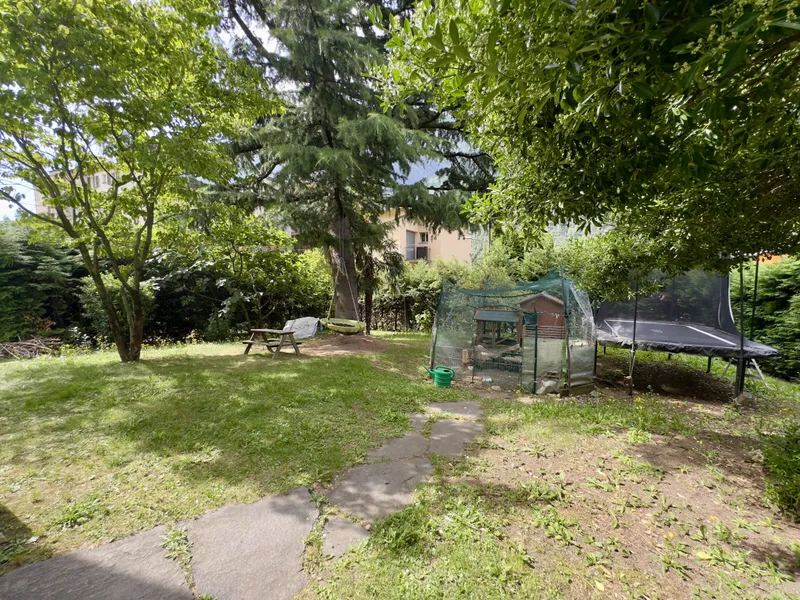 CASA UNIFAMILIARE DI 7 LOCALI CON AMPIO GIARDINO A GIORNICO, photo 2