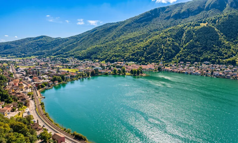 MODERNA CASA 5.5 LOCALI CON VISTA LAGO MOZZAFIATO A CAPOLAGO, foto 4