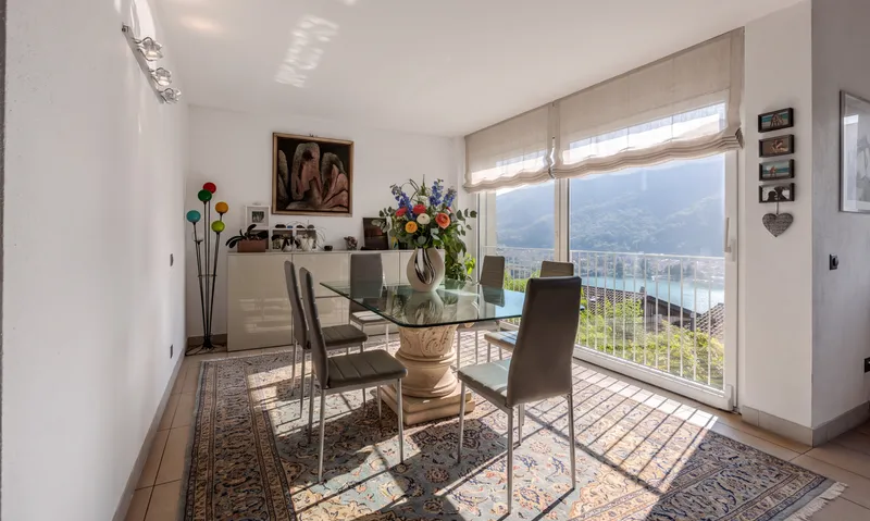 MODERNA CASA 5.5 LOCALI CON VISTA LAGO MOZZAFIATO A CAPOLAGO, foto 3
