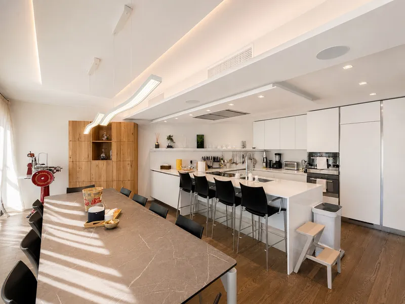 LUSSUOSO APPARTAMENTO DI 8.5 LOCALI VISTA LAGO A VIGANELLO, Foto 4