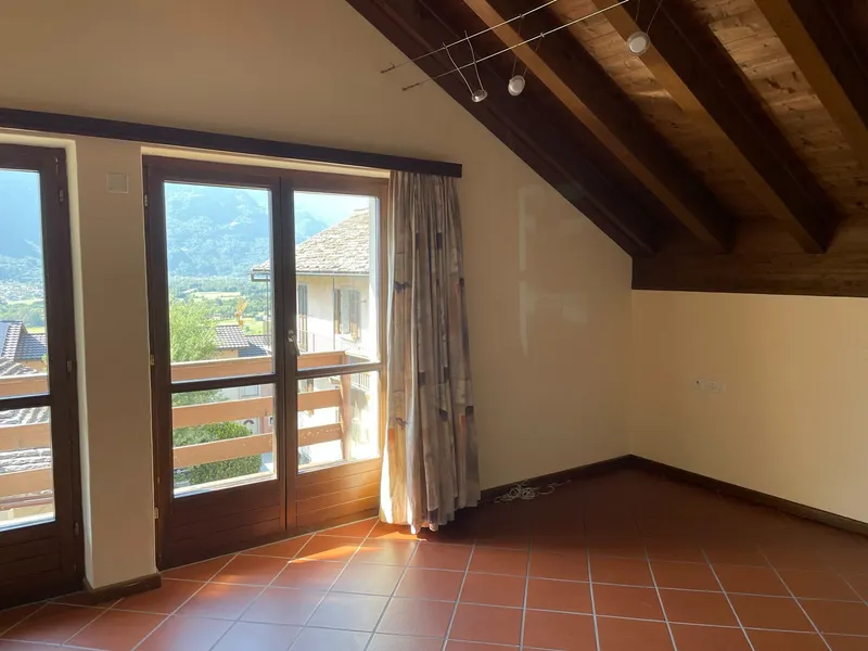 AFFITTASI LUMINOSA CASA SU 2 PIANI A CLARO - BELLINZONA, Foto 5