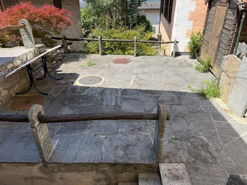 AFFITTASI LUMINOSA CASA SU 2 PIANI A CLARO - BELLINZONA, Foto 4