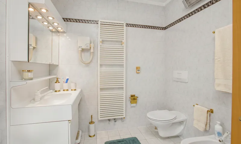 PRESTIGIOSA VILLA DI 9.5 LOCALI CON GRANDE TERRENO A VACALLO, Foto 4