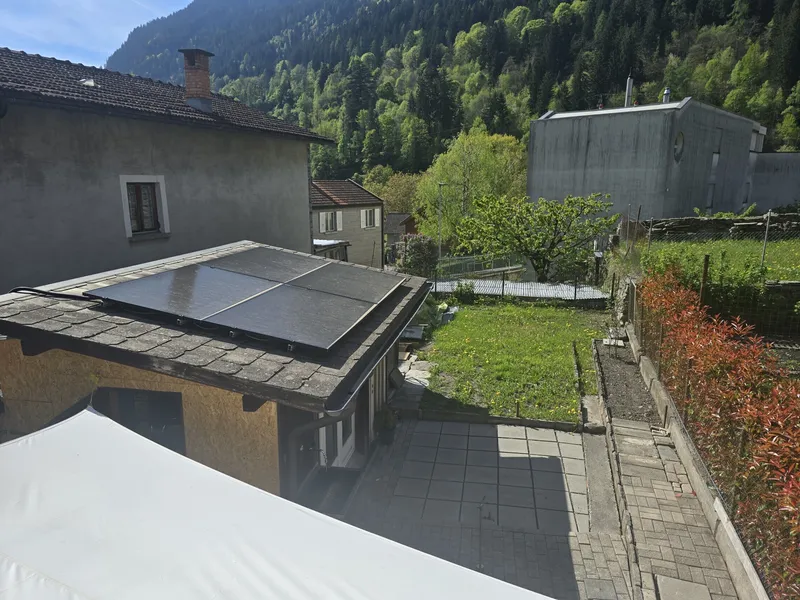 MERAVIGLIOSA MODERNA CASETTA DI VACANZA CON GIARDINO A FAIDO, foto 3