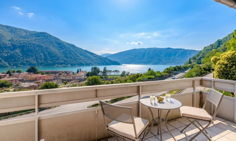 CASA BIFAMILIARE 6.5 LOCALI RINNOVATA VISTA LAGO A MAROGGIA, foto 3