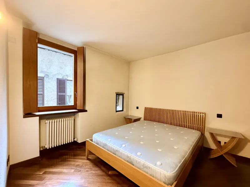 AFFITTASI STUPENDI BILOCALI IN PALAZZO STORICO A MORCOTE, foto 7