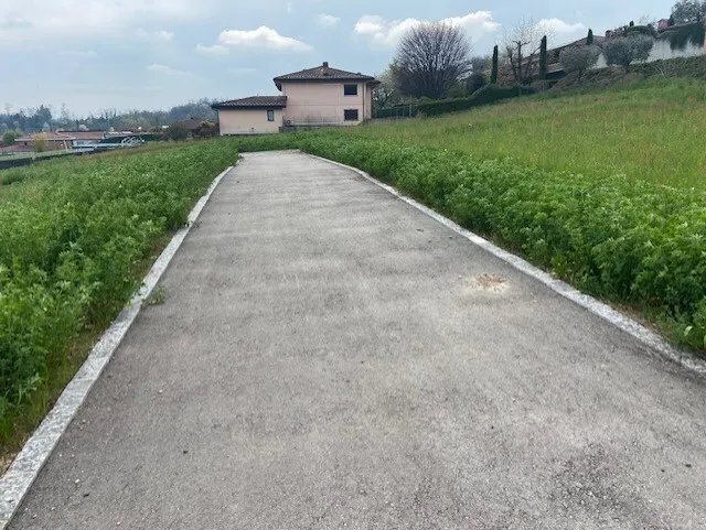 TERRENO DI 600 MQ CON LICENZA PER UNA VILLA A STABIO, foto 5