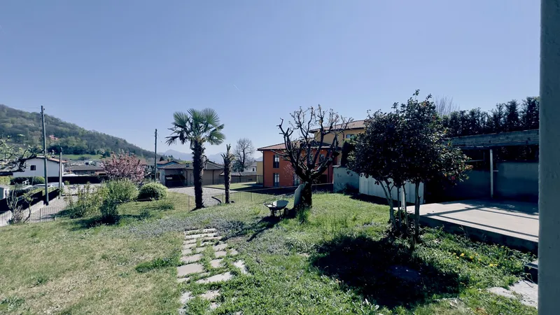 GRANDE PENSIONE DI 13.5 LOCALI CON RISTORANTE A NOVAGGIO, foto 2