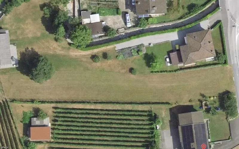AMPIO TERRENO PIANEGGIANTE EDIFICABILE A RIVA SAN VITALE, foto 2