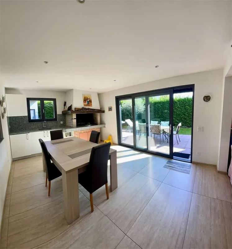 MAGNIFICA VILLA DI 9 LOCALI CON GIARDINO A CADEMPINO, foto 3