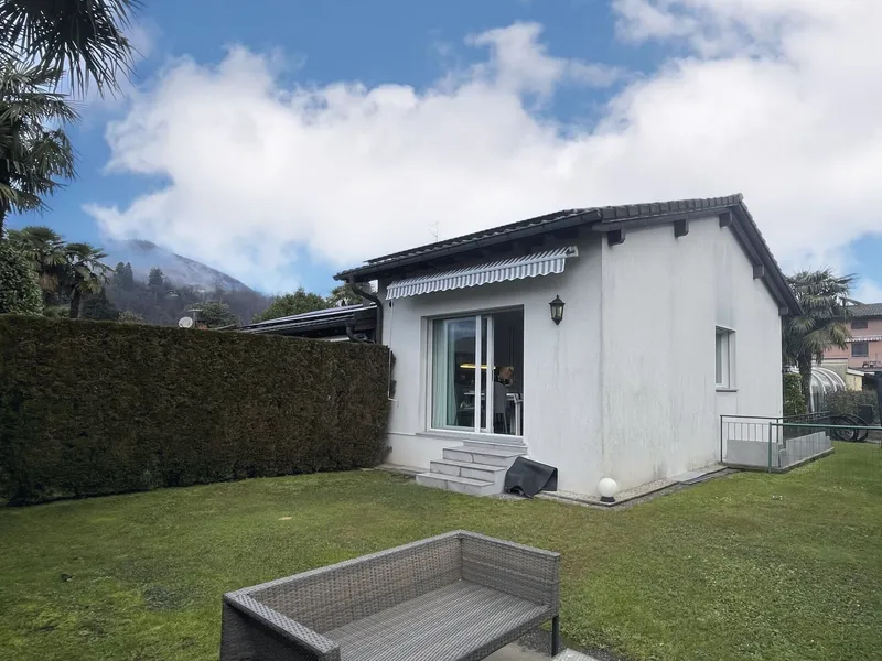 AFFITTASI 2.5 LOCALI ARREDATO CON GIARDINO A CASLANO, foto 4