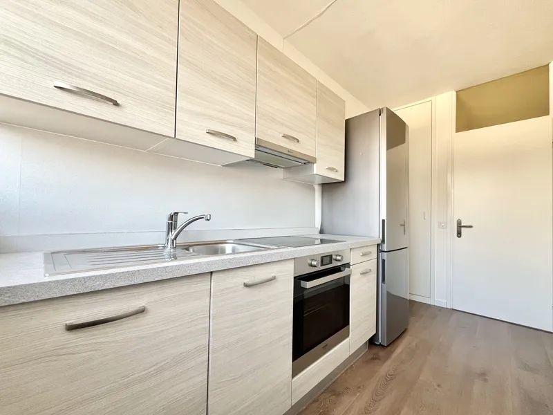 AFFITTASI 2.5 LOCALI ULTIMO PIANO VISTA APERTA ZONA MONCUCCO, Foto 5