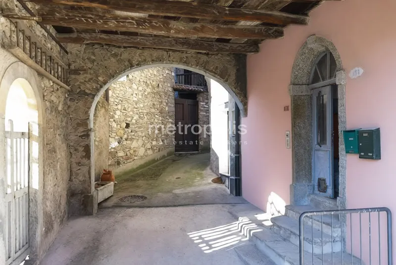 3.5 LOCALI DI CHARME RINNOVATO ALL'ULTIMO PIANO AD AROGNO, photo 5