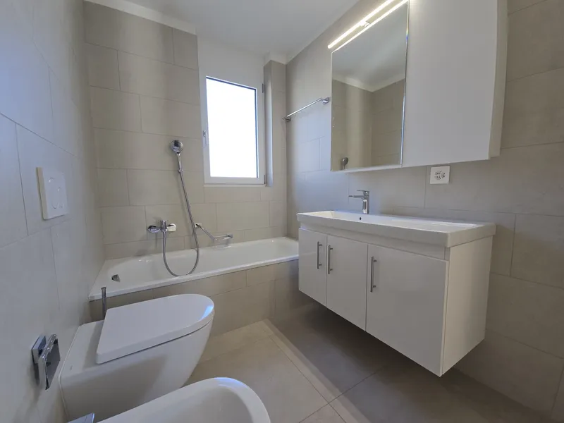 NUOVO ED AMPIO ATTICO 3.5 LOCALI CON TERRAZZA AD AGNO, foto 6