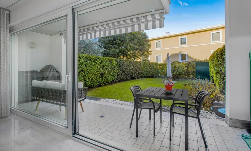 SPAZIOSA CASA 5.5 LOCALI CON GIARDINO E PISCINA A MONTAGNOLA, Foto 4