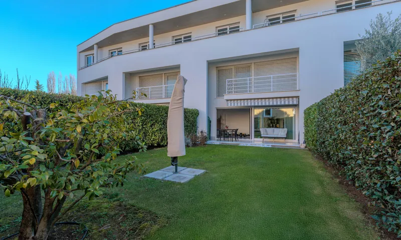 SPAZIOSA CASA 5.5 LOCALI CON GIARDINO E PISCINA A MONTAGNOLA, Foto 3