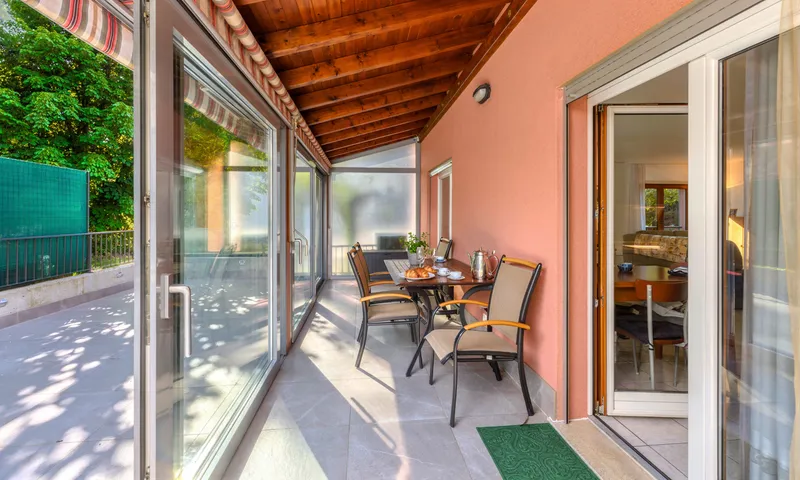 BELLA UNITA' 4.5 LOCALI CON TERRAZZA COPERTA A MENDRISIO, photo 3