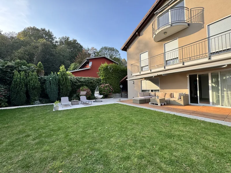 STUPENDA VILLA 5.5 VISTA LAGO CON AMPIO GIARDINO A LUGAGGIA, Foto 7