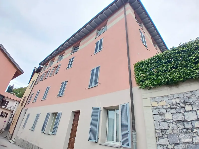 AMPIO E LUMINOSO 2.5 LOCALI DI 80 MQ AD AROGNO ALTA, Foto 7