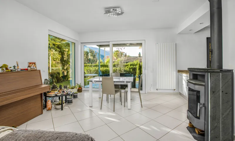 BELLISSIMA VILLA 6.5 LOCALI A POCHI PASSI DAL LAGO A CASLANO, photo 4