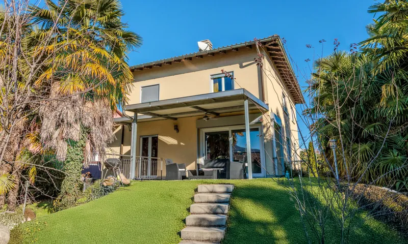 BELLISSIMA VILLA 6.5 LOCALI A POCHI PASSI DAL LAGO A CASLANO, photo 1