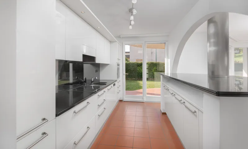 VILLA UNIFAMILIARE DI 5.5 LOCALI CON AMPIO GIARDINO A BEDANO, foto 4