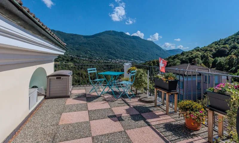 GRANDE 3.5 LOCALI CON TERRAZZA E VISTA APERTA IN CAPRIASCA, Foto 2