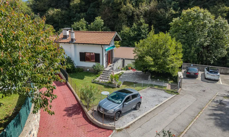 LUMINOSA E CARATTERISTICA CASA 4.5 LOCALI NEL VERDE AD ARZO, Foto 9