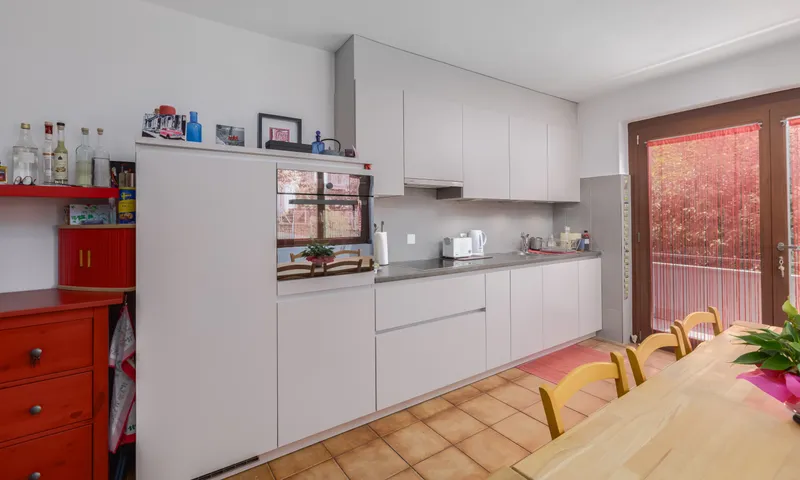 LUMINOSA E CARATTERISTICA CASA 4.5 LOCALI NEL VERDE AD ARZO, Foto 3
