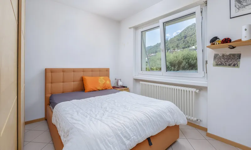 BELLISSIMO E AMPIO 4.5 CON VISTA APERTA A MORBIO INFERIORE, photo 6