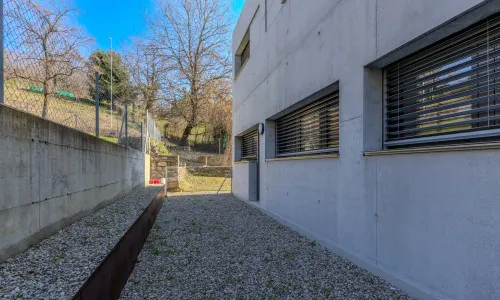 AFFITTASI MODERNO 4.5 LOCALI CON GRANDE GIARDINO A BIOGGIO, foto 9
