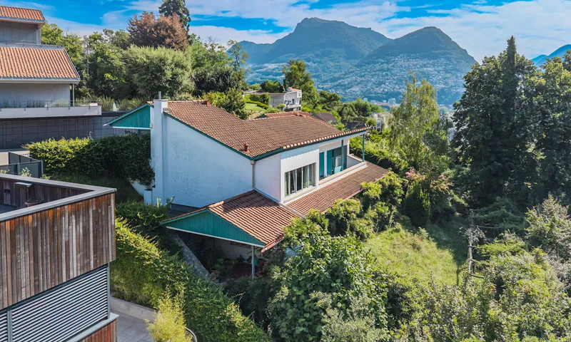 ESCLUSIVA E AMPIA VILLA DI 6.5 LOCALI CON GIARDINO A SORENGO, Foto 3