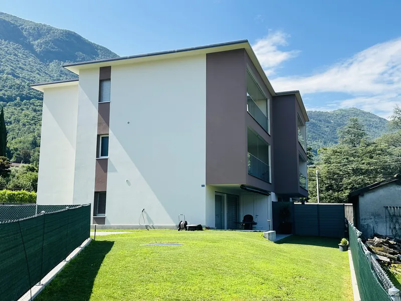 LUMINOSO 4.5 LOCALI CON BALCONE E VISTA APERTA A BELLINZONA, foto 7