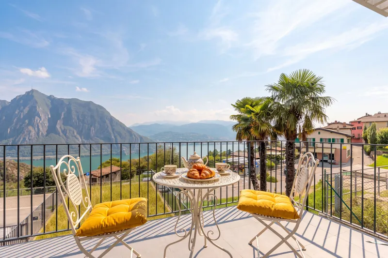 ESCLUSIVA E SPLENDIDA VILLA VISTA LAGO 6.5 LOCALI A PUGERNA, foto 7