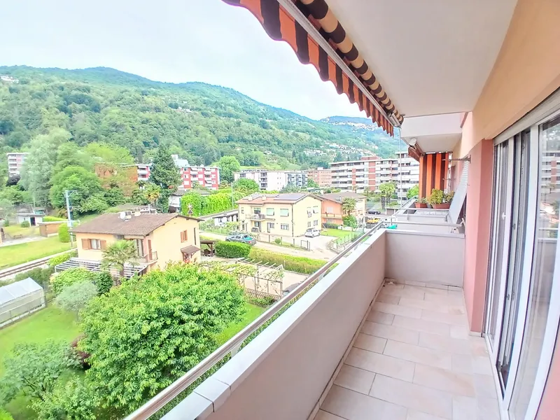 INVESTIMENTO - MONOLOCALE RINNOVATO CON BALCONE AD AGNO, photo 2